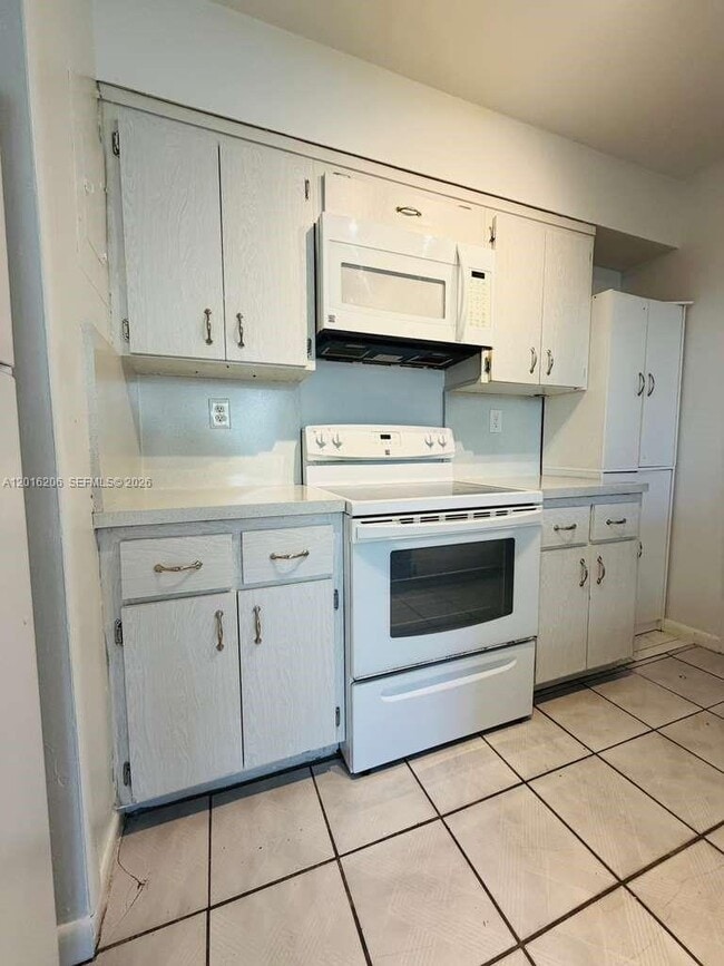 Building Photo - 9150 NW 38th Dr