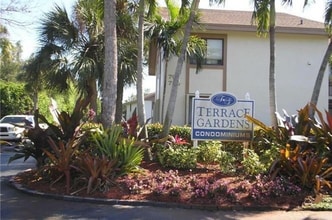 Building Photo - 770 NW Fork Rd