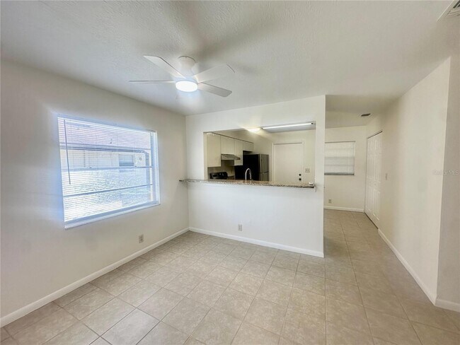 Building Photo - 5638 Struthers Ct