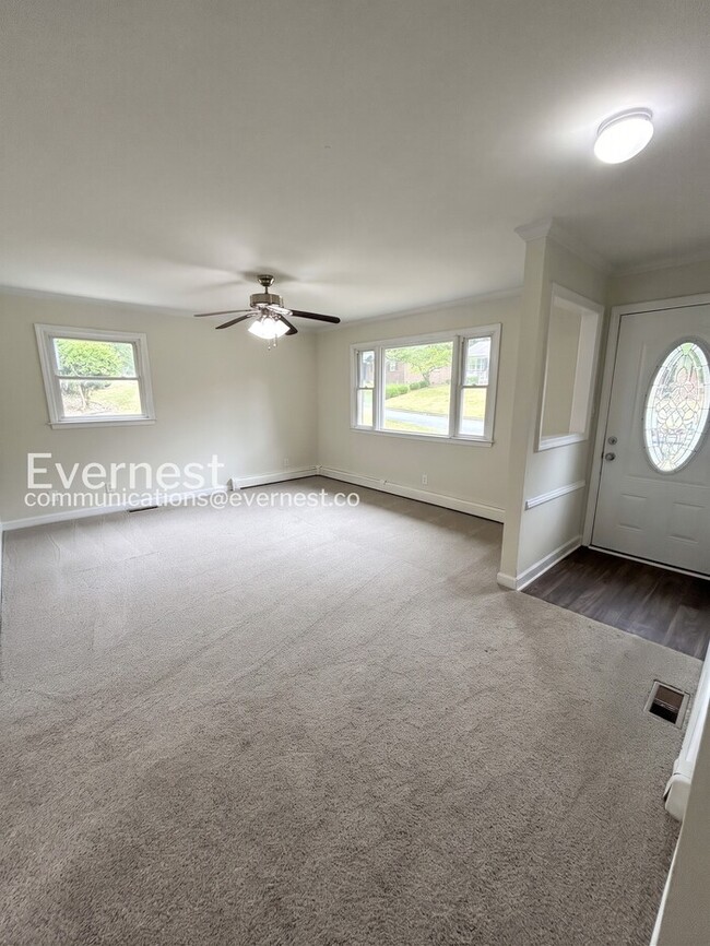 Building Photo - 4303 Whippoorwill Dr