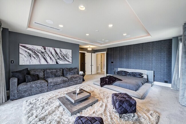 Building Photo - Modern High End Luxury Condo in Uptown Charlotte