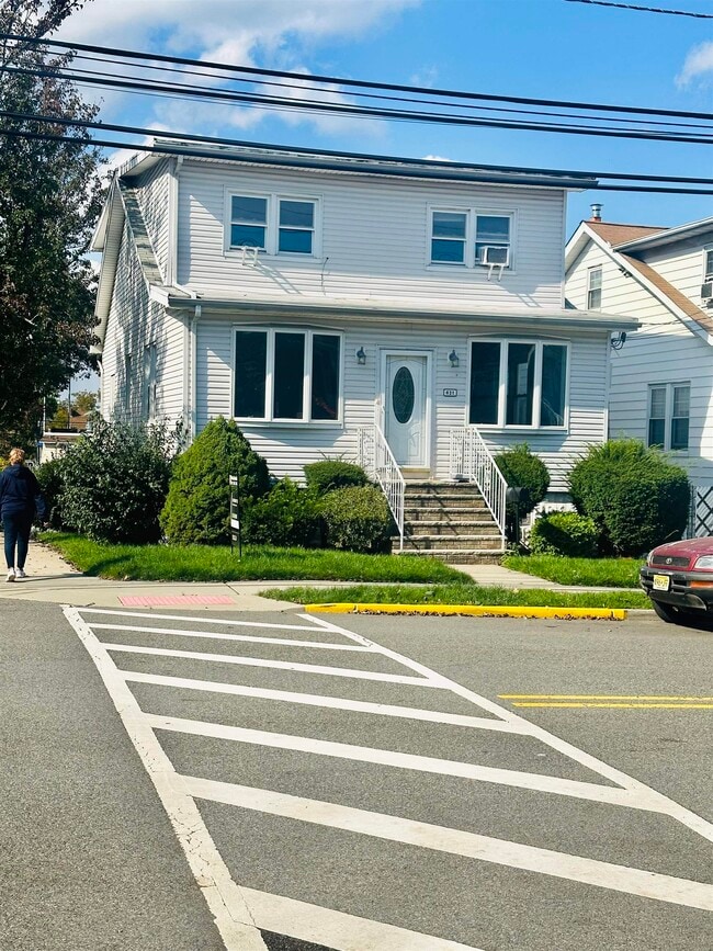 821 Roosevelt Ave 821 Roosevelt Ave Secaucus NJ 07094 Apartment Finder