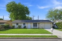 Building Photo - 4606 Hollyspring Dr