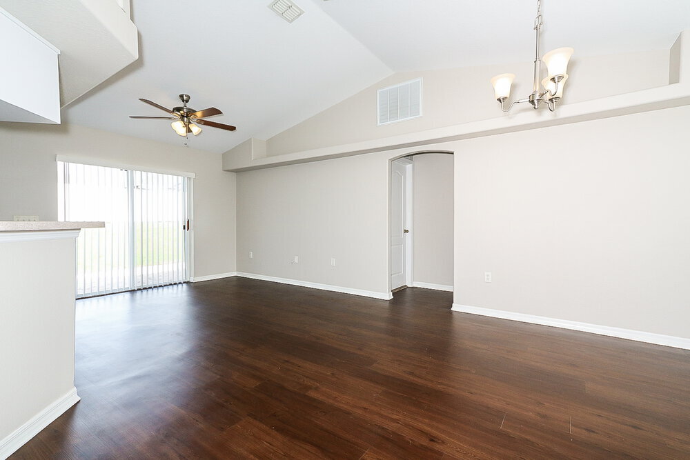 Building Photo - 1621 Papoose Way