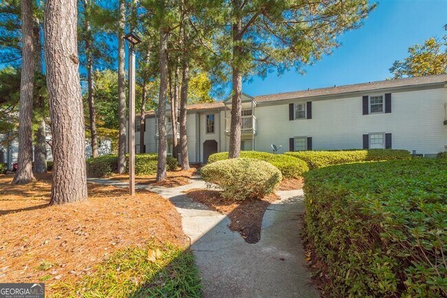 Building Photo - 1000 Belmont Park Dr SE