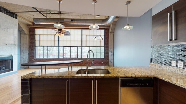 Building Photo - 4100 Forest Park Ave