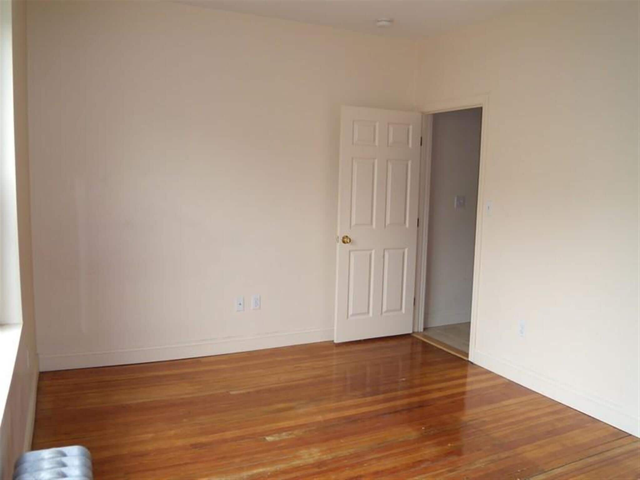 Building Photo - 217 Highland Ave