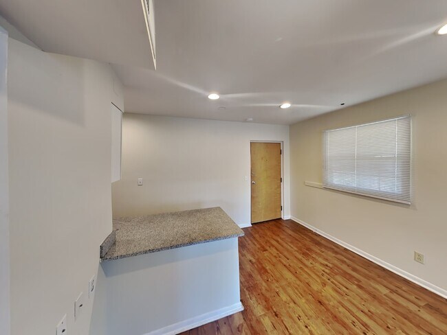 Building Photo - 31 Chittenden Ave