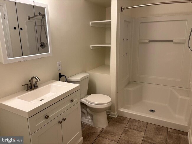 Building Photo - 407 Diamond Dr