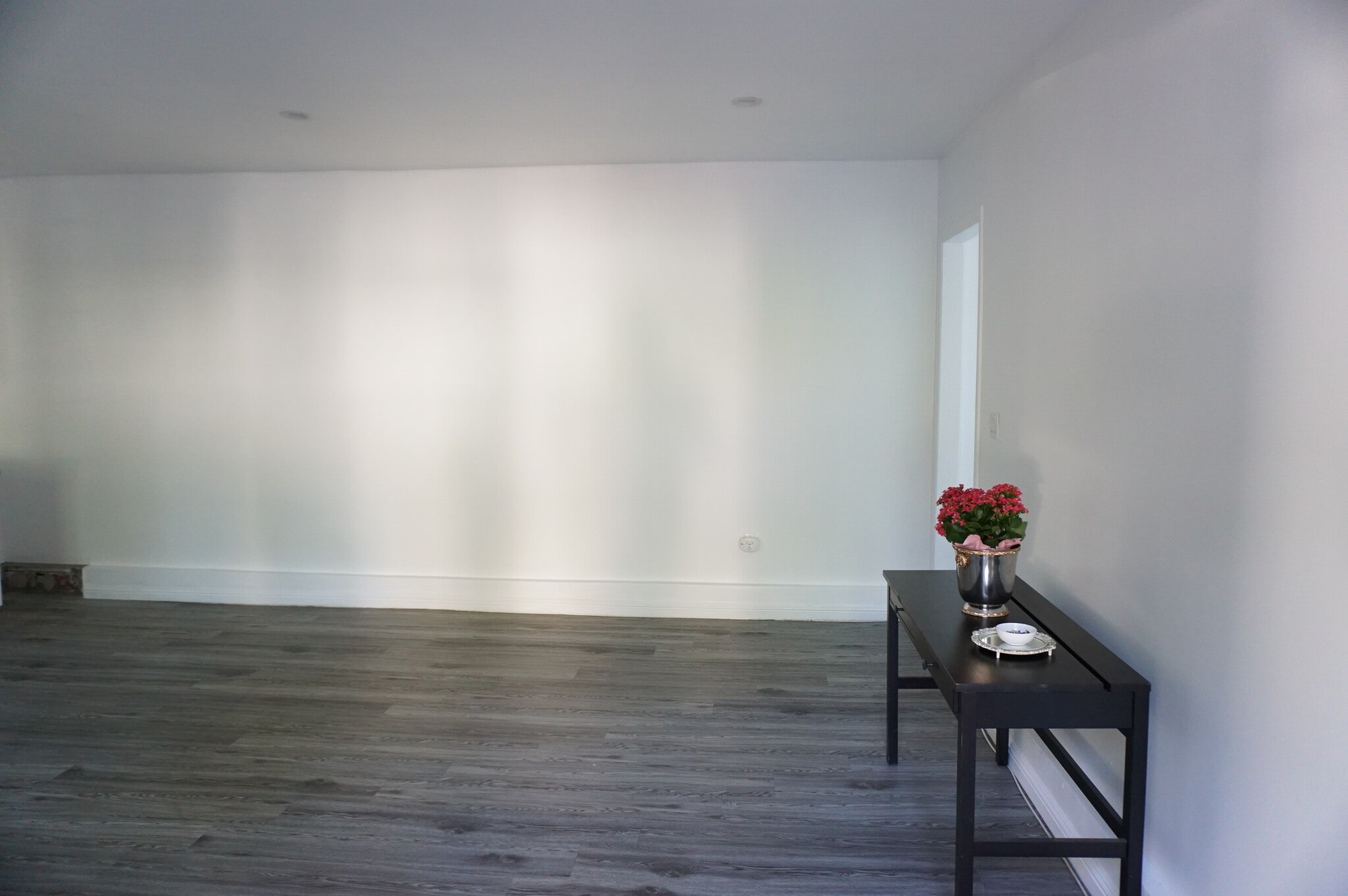 Building Photo - 14820 Devonshire St