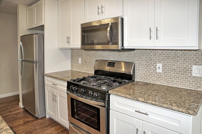 Building Photo - 6287 Cotton Ave
