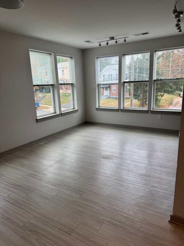 Building Photo - 2317 Huntington Ave