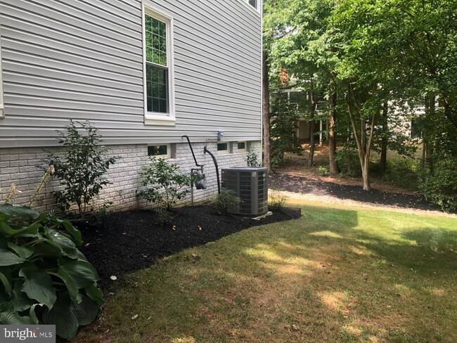 Building Photo - 8104 Overlake Ct