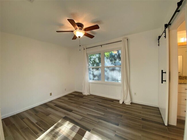 Building Photo - 9618 Sugar Hill Dr