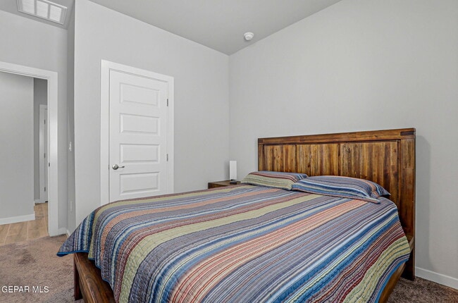 Building Photo - 51049 Fox Trl Ave