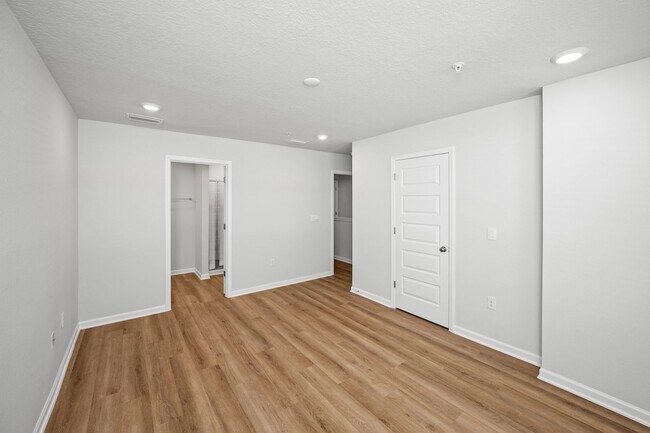 Building Photo - 4246 Lost Bay Dr