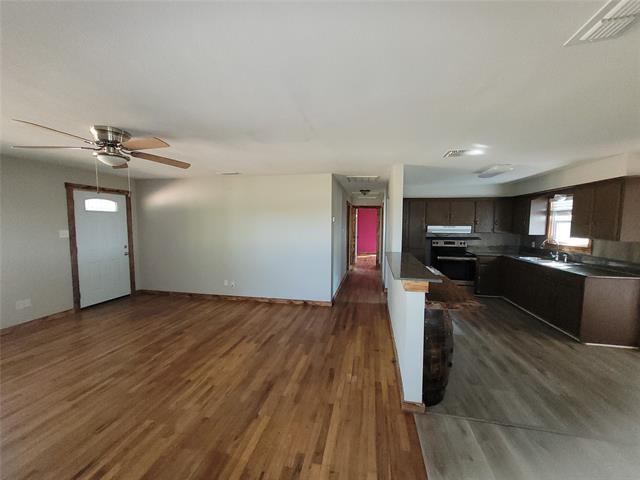 Building Photo - 10742 Co Rd 3707