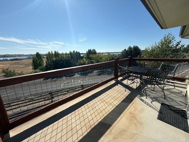 Building Photo - 6432 NE Melby Way