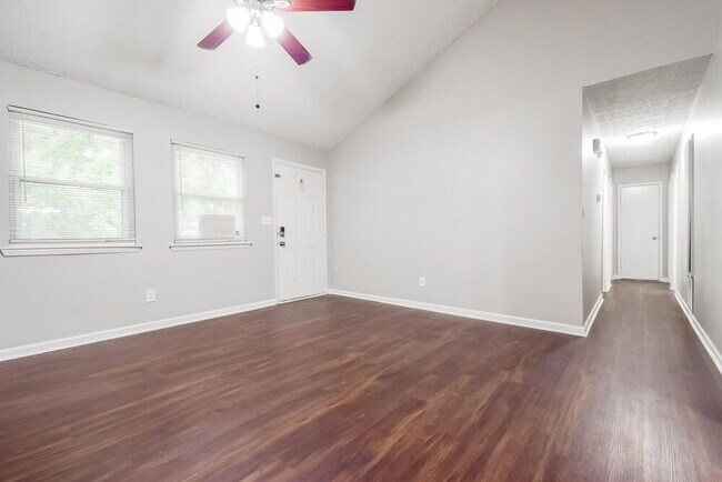 Building Photo - 8985 Yarmouth Dr