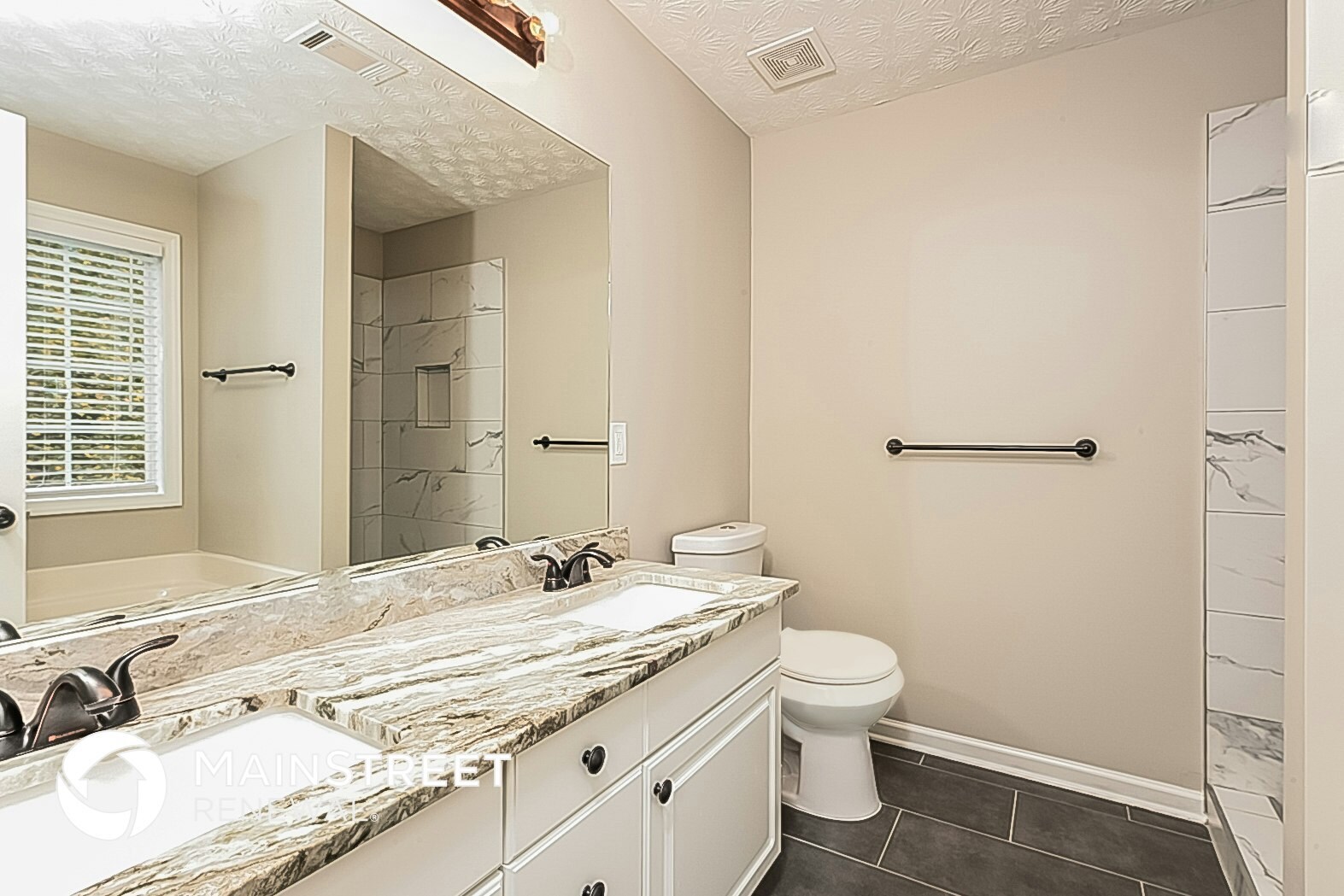 Building Photo - 60 Berkshire Run