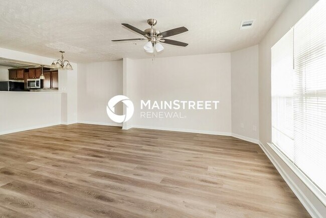 Building Photo - 3 Bedroom Pet-Friendly Home in La Vergne, TN with Main Street Renewal