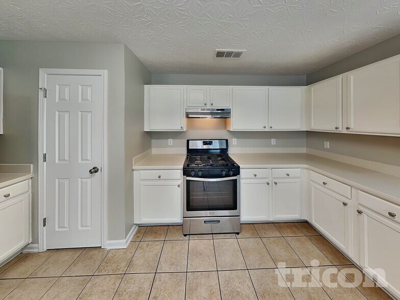 Building Photo - 186 Silver Fox Trail