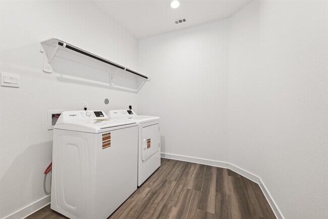 Building Photo - 426 Yellow Dandelion Ln