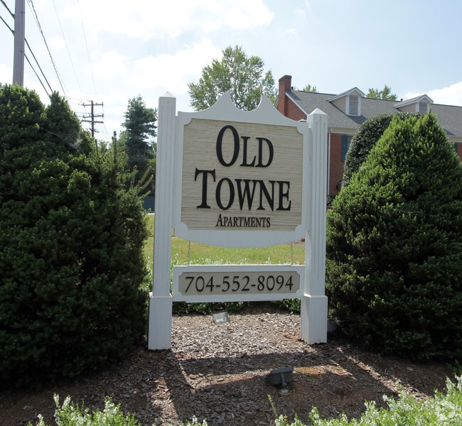 Building Photo - Old Towne