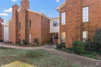 Building Photo - North Bossier Townhouse