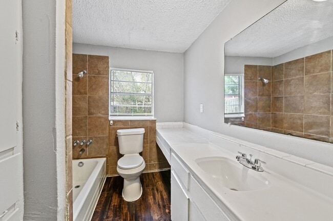 Building Photo - 3421 3rd Ave N