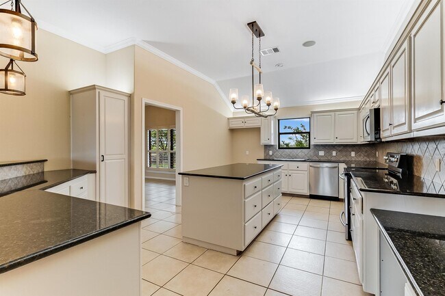 Building Photo - 8321 Co Rd 200