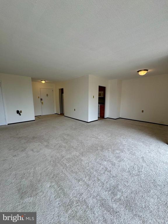 Building Photo - 801 Yale Ave