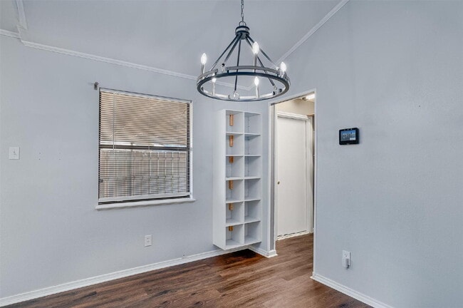 Building Photo - "Charming 3-Bedroom Home with Cozy Fireplace in Bossier City"