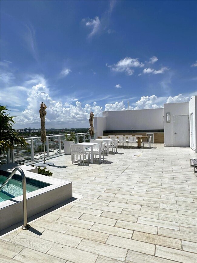 Building Photo - 4250 Biscayne Blvd