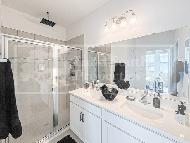 Building Photo - 6720 Great Bear Dr