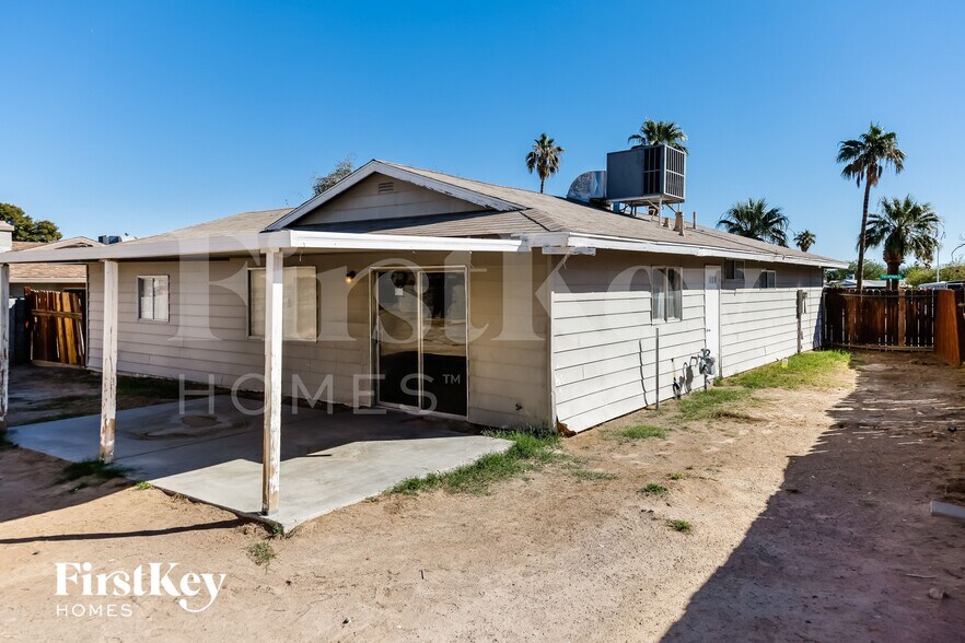 Building Photo - 5265 Saratoga Dr