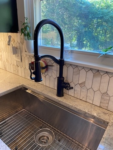 Kitchen sink - 316 Wardley Rd