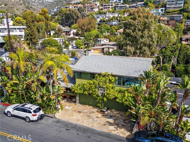 Building Photo - 773 St Ann's Dr
