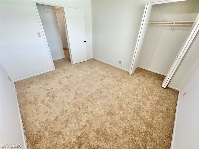 Building Photo - 2913 Colanthe Ave
