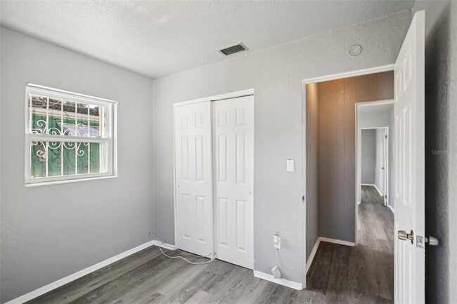 Building Photo - 1911 22nd Ave S