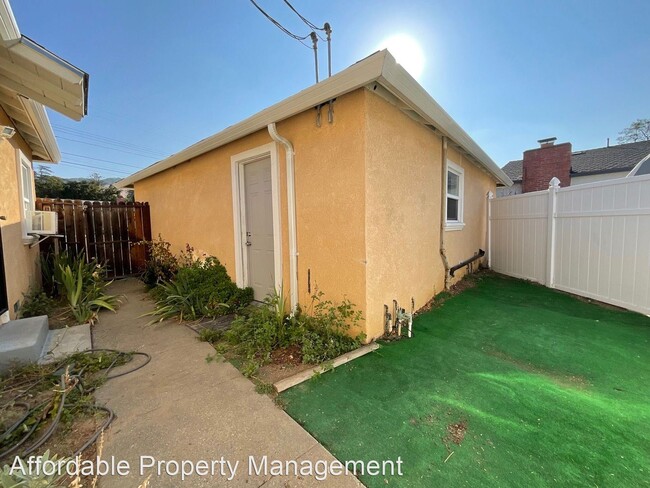 Building Photo - 1 br, 1 bath House - 218 Mowry Avenue