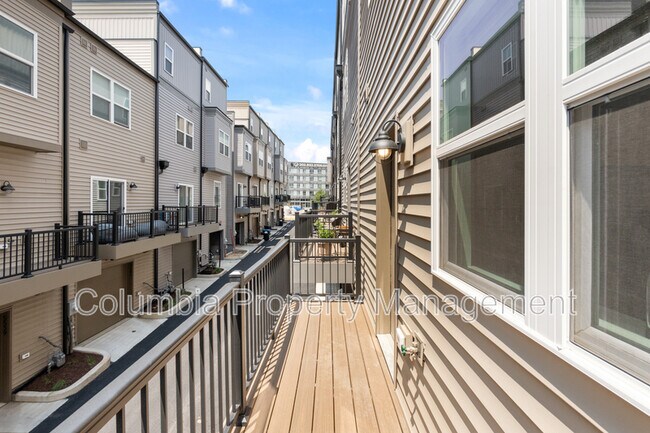 Building Photo - 14 Mural Walk NE