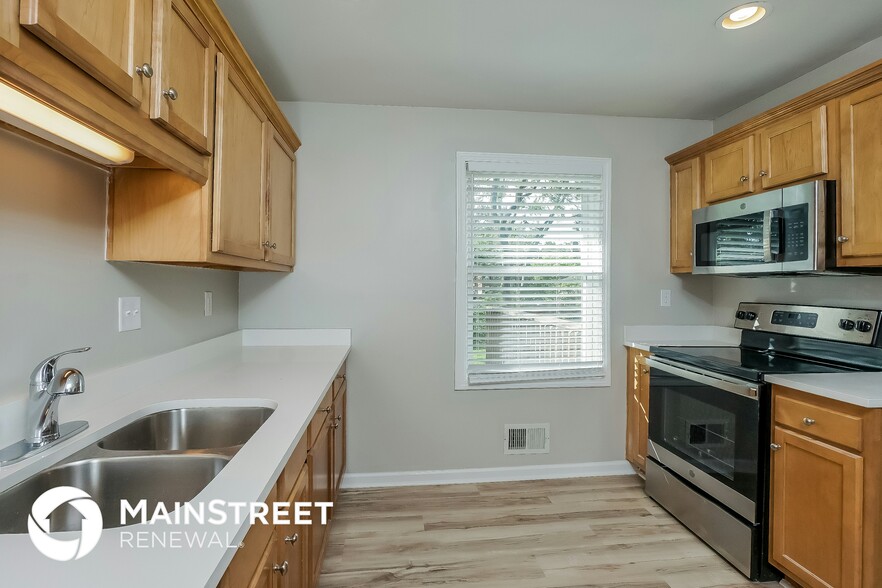 Building Photo - 12318 Crosswinds Dr