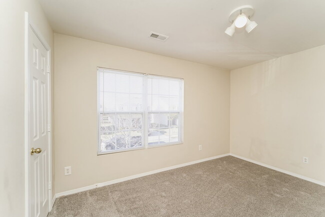 Building Photo - 9114 Newfield St