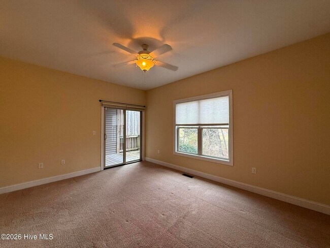 Building Photo - 66 Cypress Cir