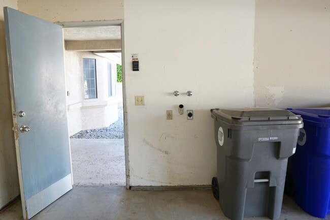 Building Photo - 68295 Risueno Rd