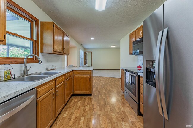 Building Photo - 3900 Deer Trail