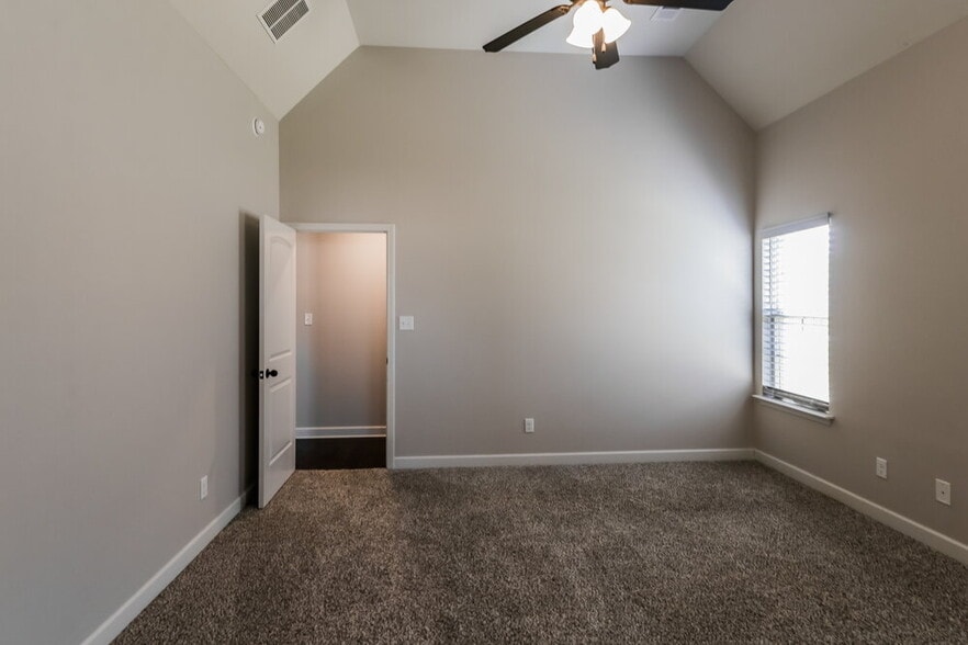 Building Photo - 3469 Marion Ln