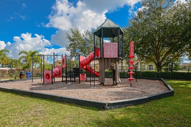 Building Photo - 9949 E Villa Cir