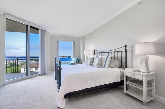 Building Photo - 5823 Bowen Daniel Dr